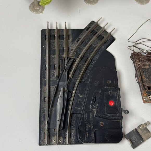 Vintage O Scale Model Train Tracks, Right Left Switches & Trees Scenery Lot - Picture 3 of 7
